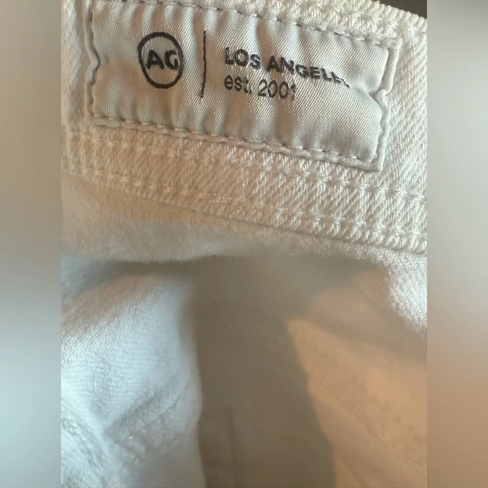 AG Adriano Goldschmied. White Tellis Modern Slim. Size 36. Short.